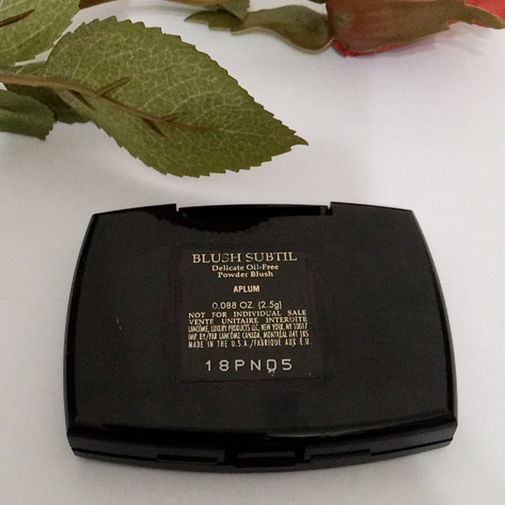 πSALEπNEW Lancome Powder Blush Oil Free Subtil - Picture 9 of 9